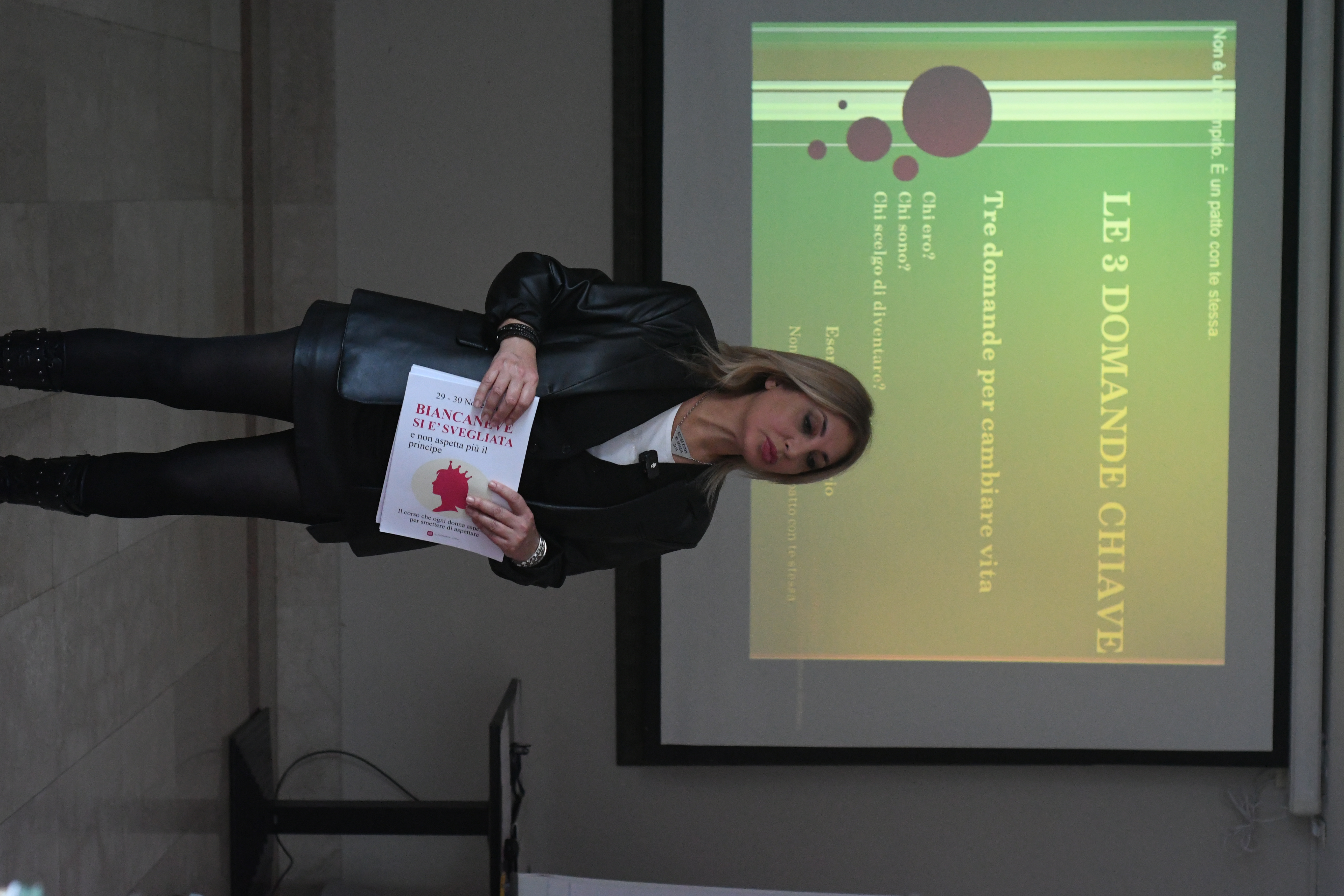 Gabriella Femia in aula durante una sessione